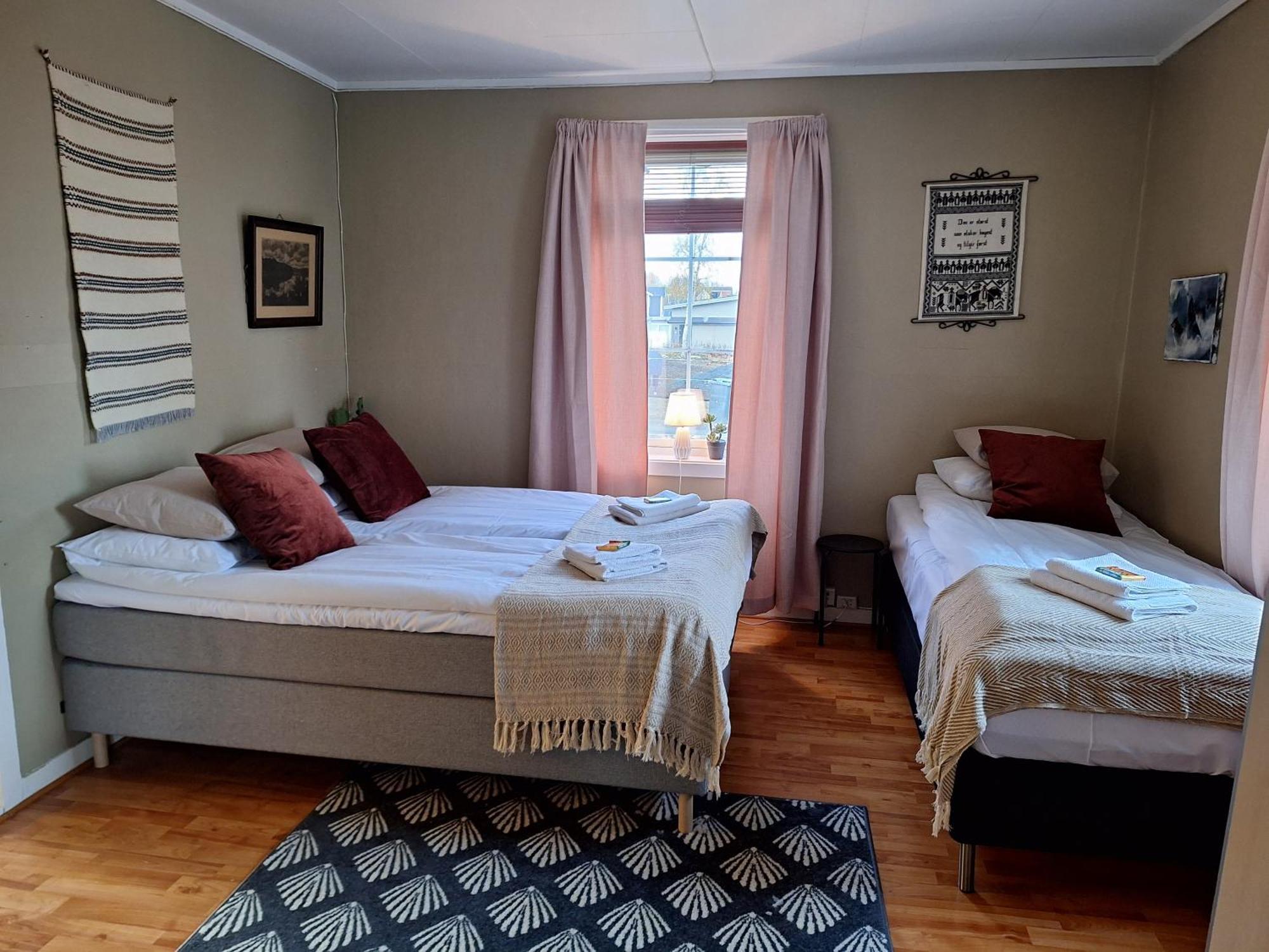 Privat Leilighet Pa Gard Med Badstue Og Nordlys Narvik Exteriér fotografie